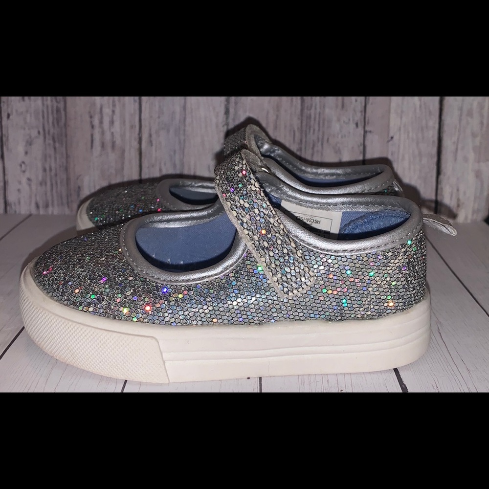 Silver Mary Jane Sneaker Sz 5. Very gently used.